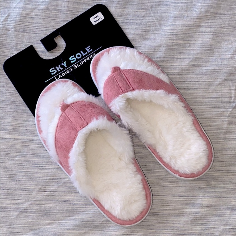 SKY SOLE Pink Thong Slippers with White Faux Fur